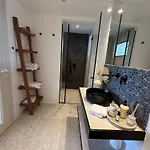 Hills - Luxury With Private Pool, Garden & Seaview