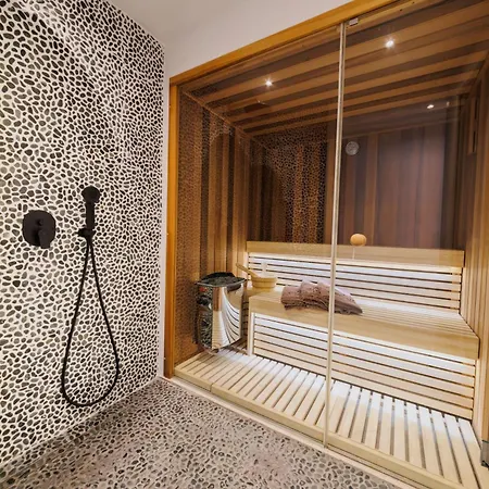 Holiday home Hills - Luxury With Private Pool, Garden & Seaview *