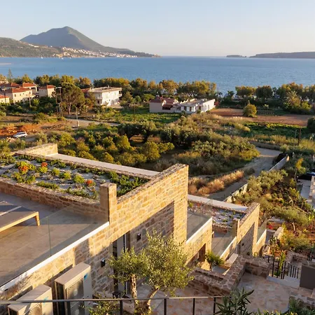 Holiday home Hills - Luxury With Private Pool, Garden & Seaview Gialova