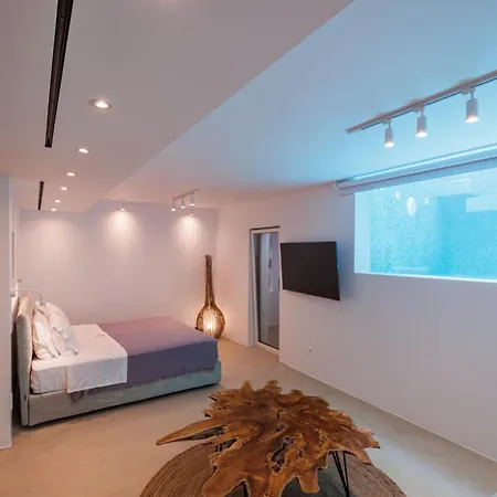 Hills - Luxury With Private Pool, Garden & Seaview *