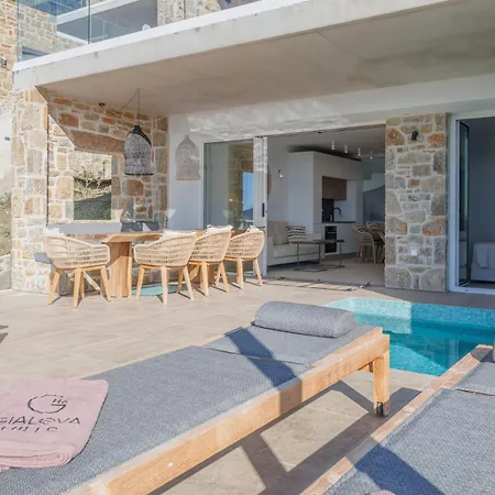Hills - Luxury With Private Pool, Garden & Seaview Gialova