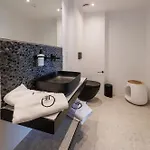 Prázdninový dům Hills - Luxury With Private Pool, Garden & Seaview
