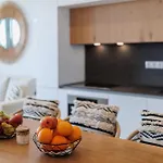 Hills - Luxury With Private Pool, Garden & Seaview Nyaraló *