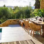 Hills - Luxury With Private Pool, Garden & Seaview *