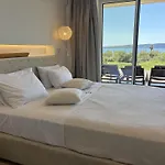 Hills - Luxury With Private Pool, Garden & Seaview Ferienhaus *