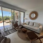 Hills - Luxury With Private Pool, Garden & Seaview