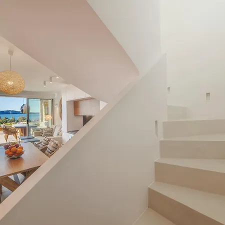 Hills - Luxury With Private Pool, Garden & Seaview *