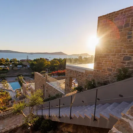 Prázdninový dům Hills - Luxury With Private Pool, Garden & Seaview