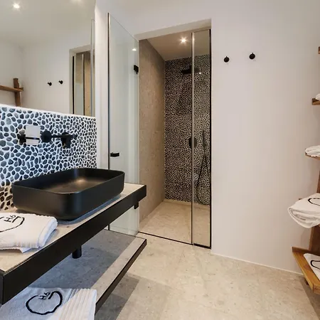 Hills - Luxury With Private Pool, Garden & Seaview Tatil Evi