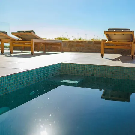 Prázdninový dům Hills - Luxury With Private Pool, Garden & Seaview Gialova