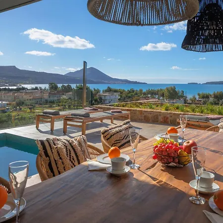 Hills - Luxury With Private Pool, Garden & Seaview