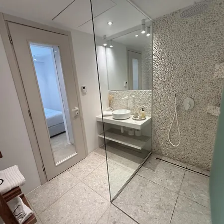 Nyaraló Hills - Luxury With Private Pool, Sauna, Garden & Seaview