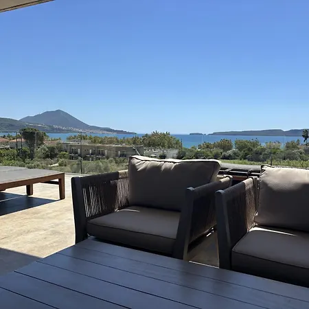 Nyaraló Hills - Luxury With Private Pool, Sauna, Garden & Seaview Jálova