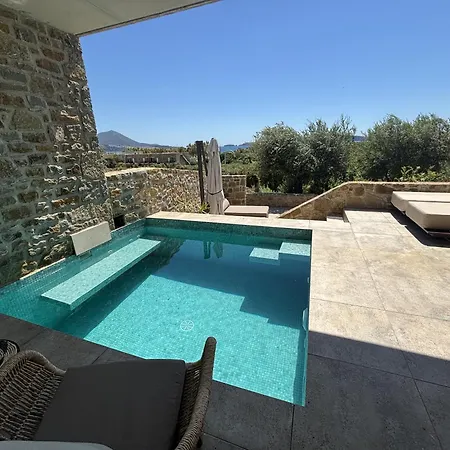 Hills - Luxury With Private Pool, Sauna, Garden & Seaview