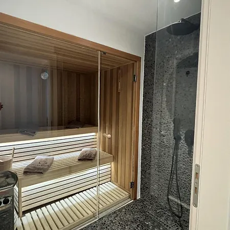 Nyaraló Hills - Luxury With Private Pool, Sauna, Garden & Seaview