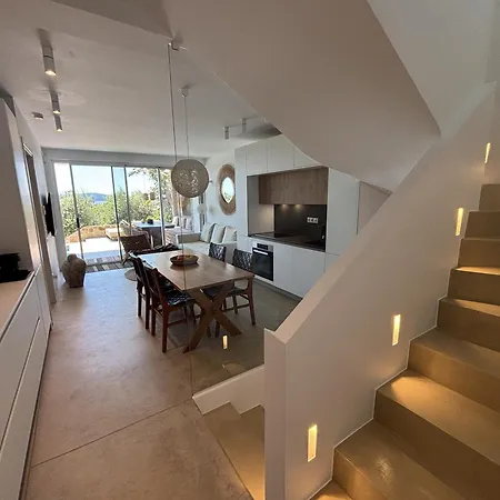 Hills - Luxury With Private Pool, Sauna, Garden & Seaview *