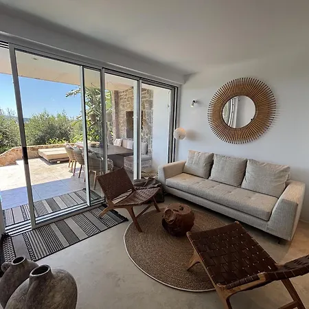 Hills - Luxury With Private Pool, Sauna, Garden & Seaview