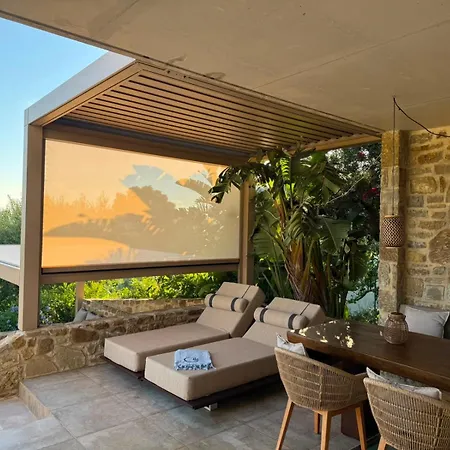 Ferienhaus Gialova Hills - Luxury Villa With Private Pool, Sauna, Garden & Seaview
