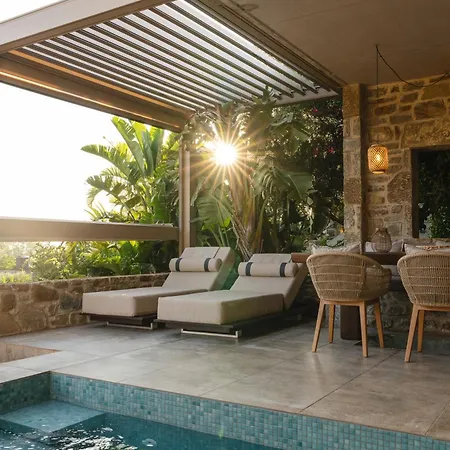 Casa vacanze Hills - Luxury With Private Pool, Sauna, Garden & Seaview