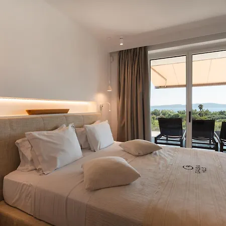Nyaraló Hills - Luxury With Private Pool, Sauna, Garden & Seaview *