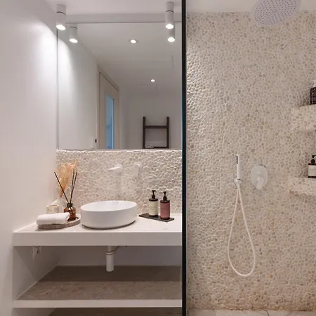 Hills - Luxury With Private Pool, Sauna, Garden & Seaview Nyaraló *