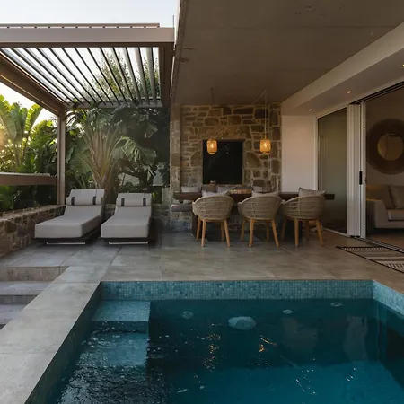 Nyaraló Hills - Luxury With Private Pool, Sauna, Garden & Seaview