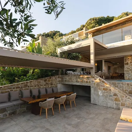 Casa vacanze Hills - Luxury With Private Pool, Sauna, Garden & Seaview *