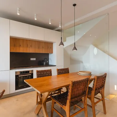 Hills - Luxury With Private Pool, Sauna, Garden & Seaview Nyaraló *