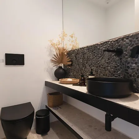 Hills - Luxury With Private Pool, Sauna, Garden & Seaview