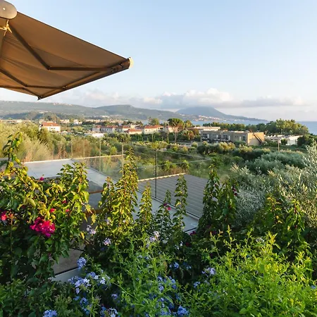 Hills - Luxury With Private Pool, Sauna, Garden & Seaview *