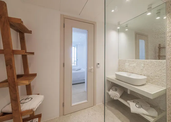 Hills - Luxury With Private Pool, Garden & Seaview Vakantiehuis *