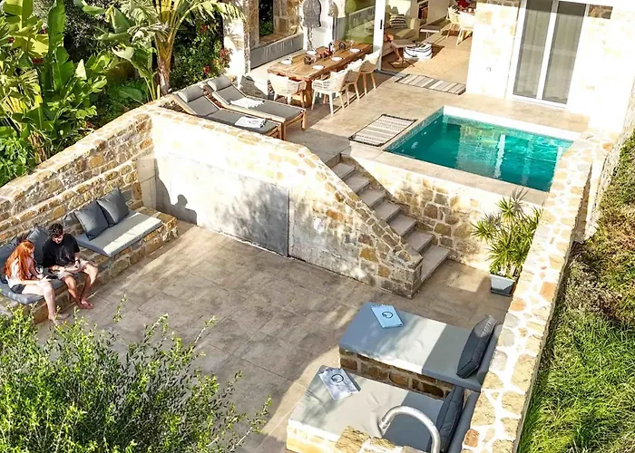 Vakantiehuis Hills - Luxury With Private Pool, Garden & Seaview Gialova